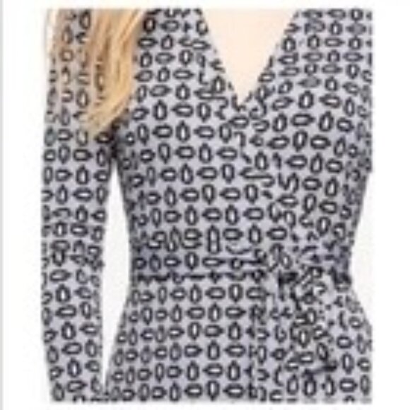 Ann Taylor Hazy Blue Tossed Leaf Wrap Dress, size 4, 95% Polyester, 5% Spandex - Picture 3 of 15